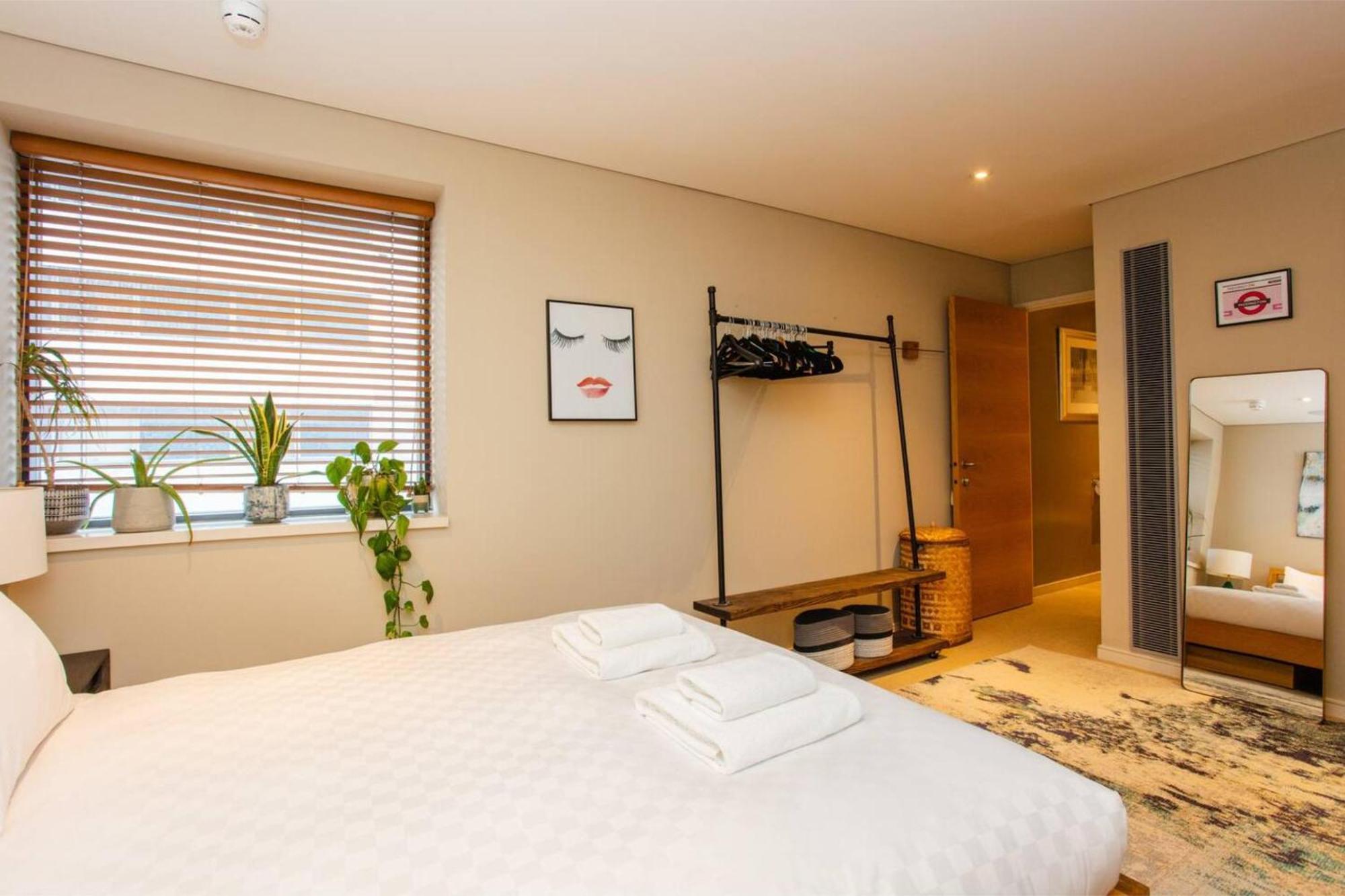 Modern 3 Bedroom Apartment In Paddington London Kültér fotó